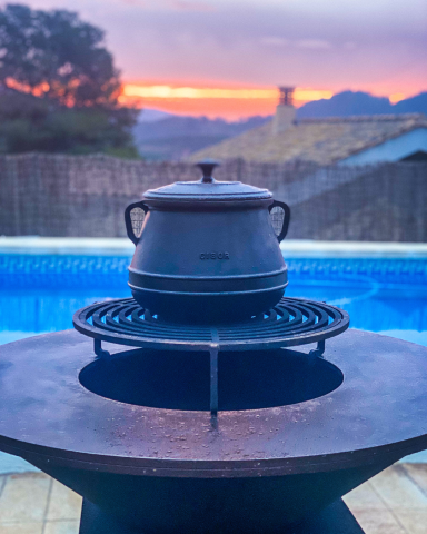 Ofyr al aire libre con amanecer | Catering en Valencia Ofyr al aire libre y amanecer de fondo